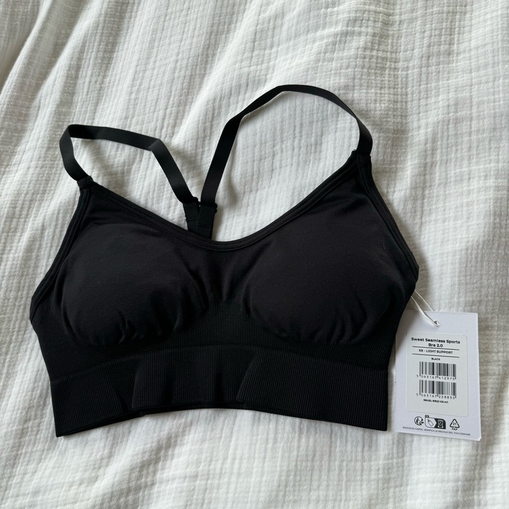 black sweat seamless sports bra gymshark